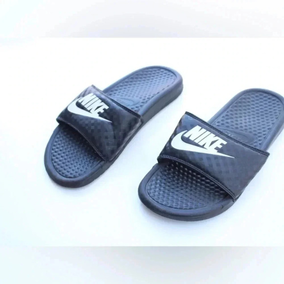 Nike logo slides - Picture 5 of 7